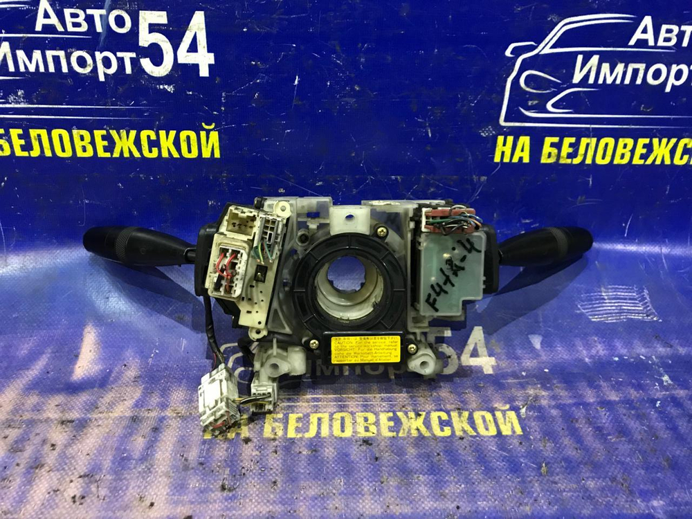 Переключатель подрулевой MITSUBISHI DIAMANTE 1997