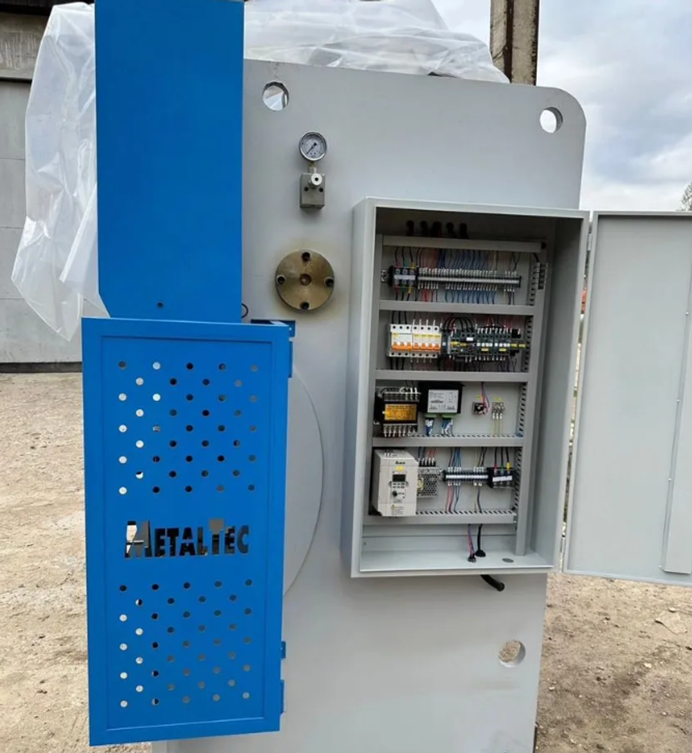 MetalTec HBM 40/2500 (Е22, инвертор заднего упора) листогибочный гидравлический пресс