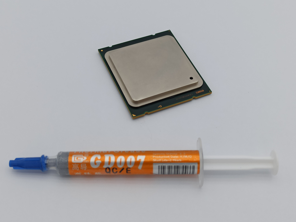 Процессор Intel Xeon E5-2630