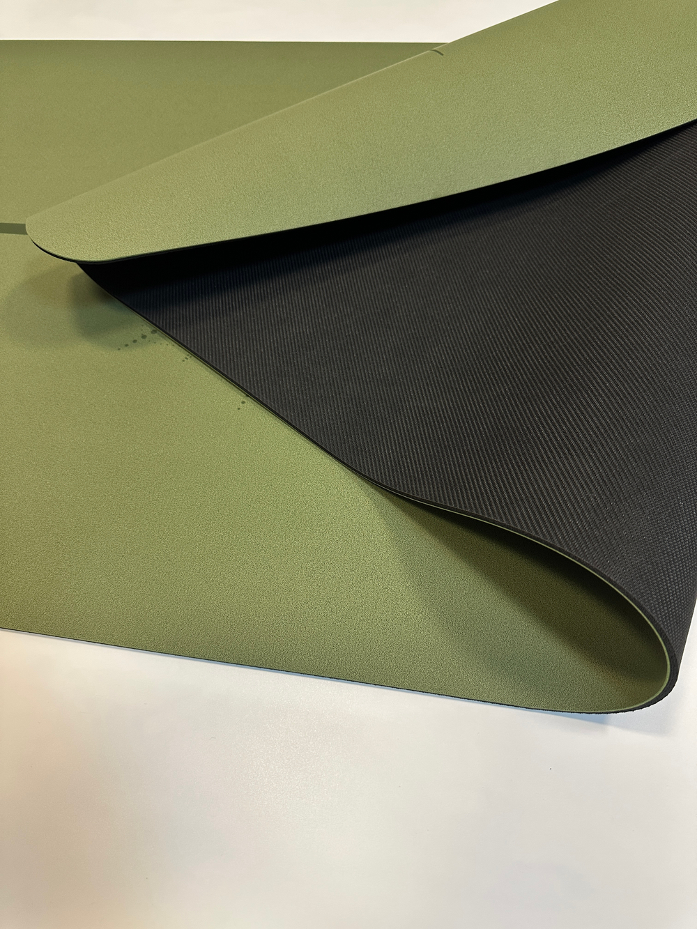 УЛЬТРАцепкий 100% каучуковый коврик для йоги New Arrows Olive 185*68*0,5 см