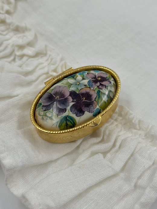 Таблетница с цветами