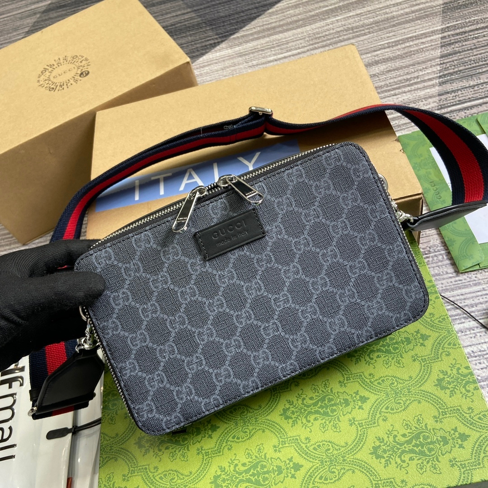 Gucci Ophidia GG Crossbody Bag 23 cm