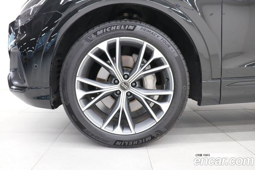 Audi Q8 55 TFSI Quattro Premium (02.2022)
