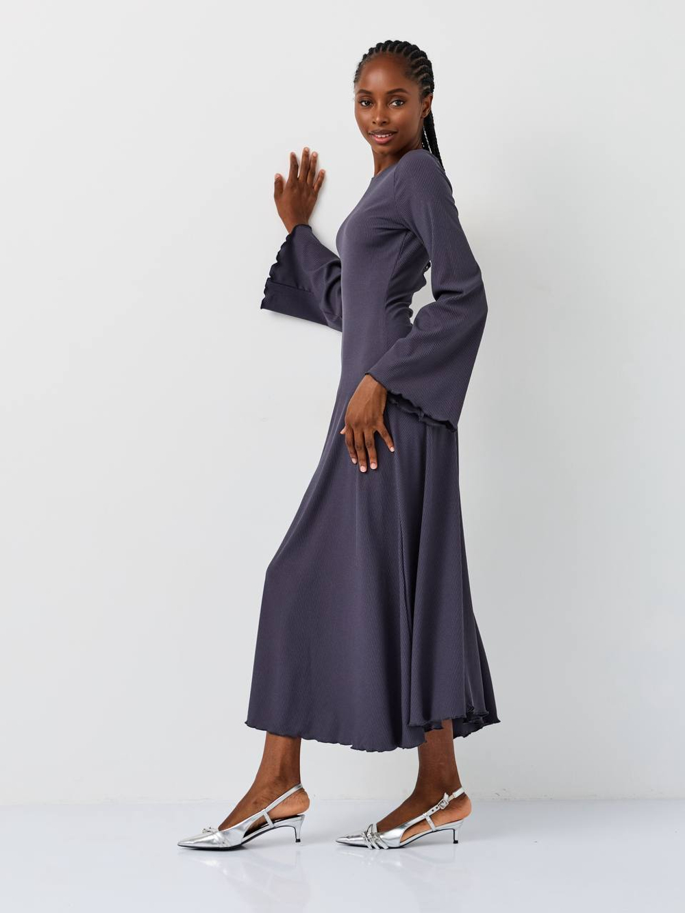 Платье с открытой спиной длинное