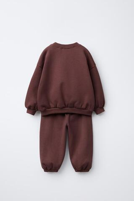 ZARA КОМПЛЕКТ ИЗ ТОЛСТОВКИ И ДЖОГГЕРОВ С ПРИНТОМ MICKEY MOUSE © DISNEY, БУРГУНДИ