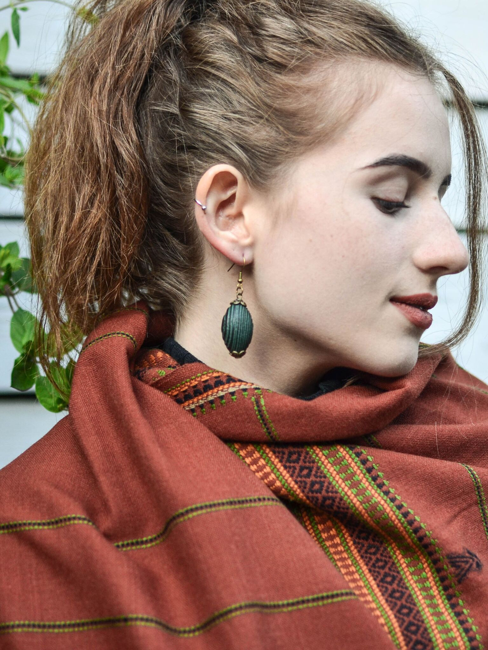 Шаль с  гуджаратской вышивкой