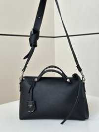 Fendi By The Way Selleria Medium 29 cm