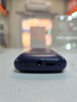 Кнопочный телефон Philips Xenium e117