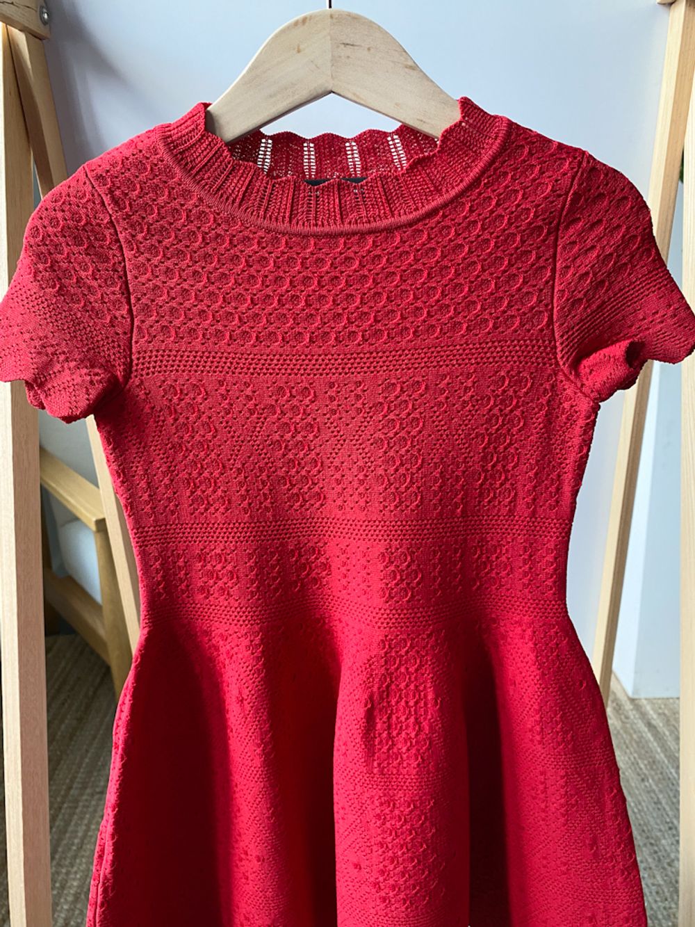 Новое платье из вискозы Carolina Herrera, 104