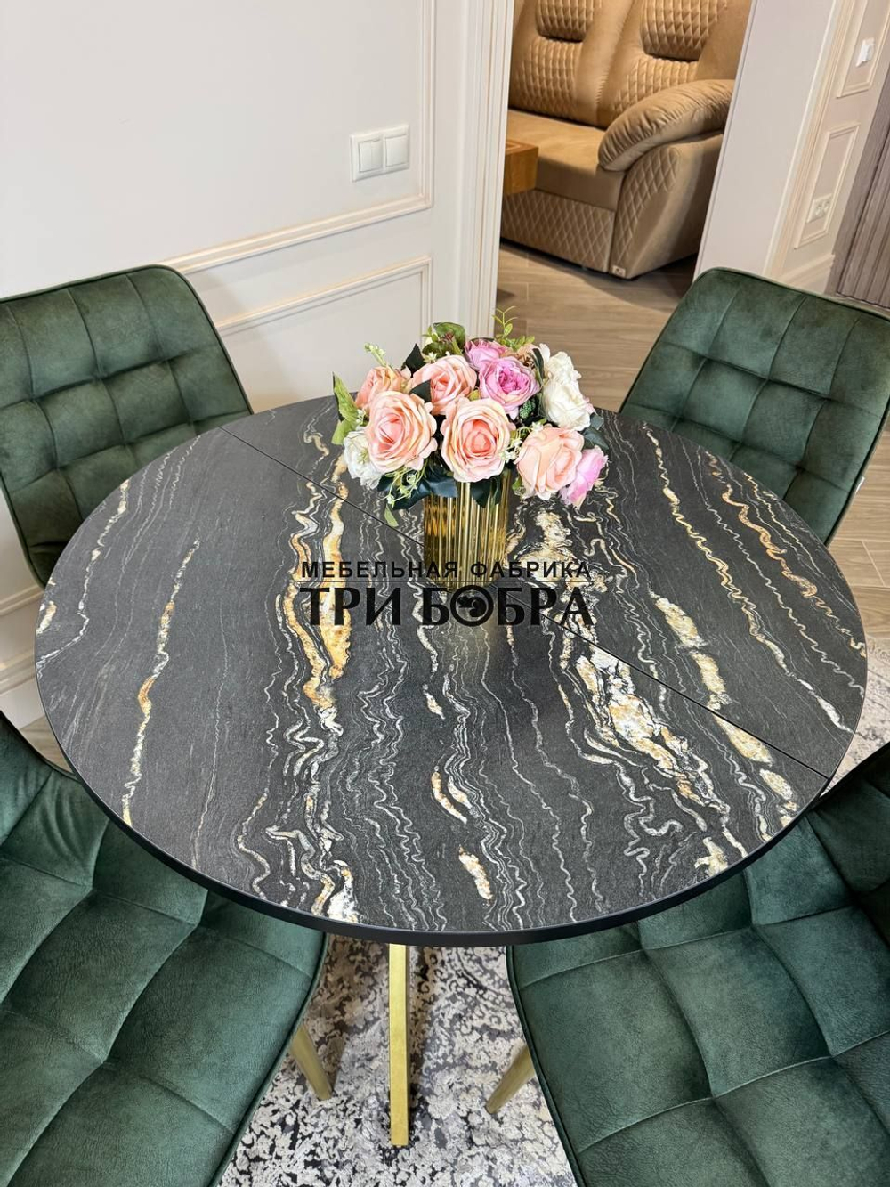 Круглый раздвижной стол "Лофт", луанда и стулья "Бостон" оливковый