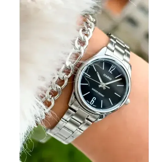 Наручные часы Casio LTP-V005D-1B