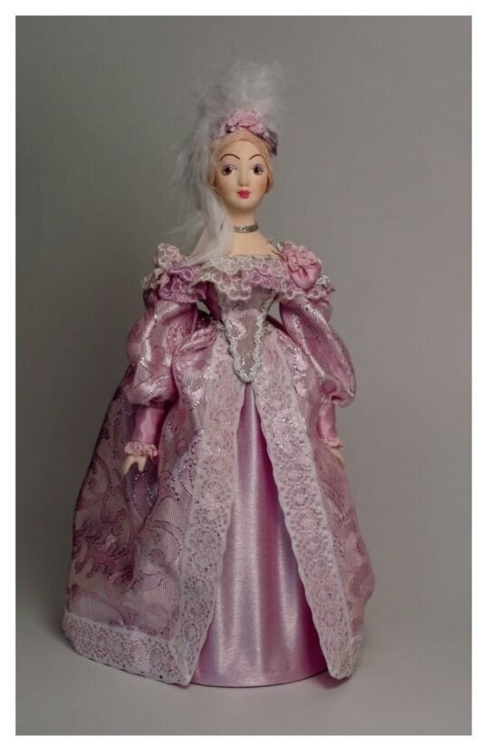 Кукла коллекционная Дама в придворном платье.