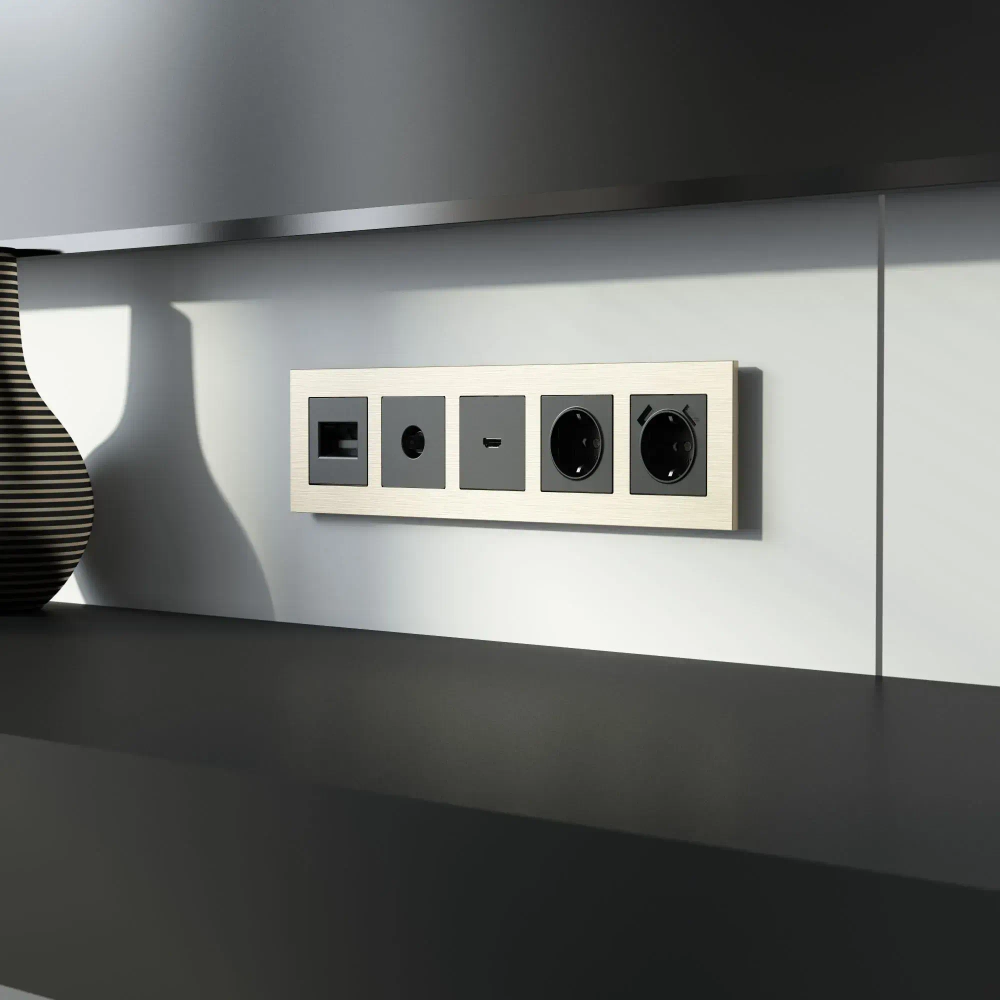 Рамка на 5 постов  AluMax (шампань) W0053511