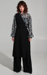 Блуза с разрезами