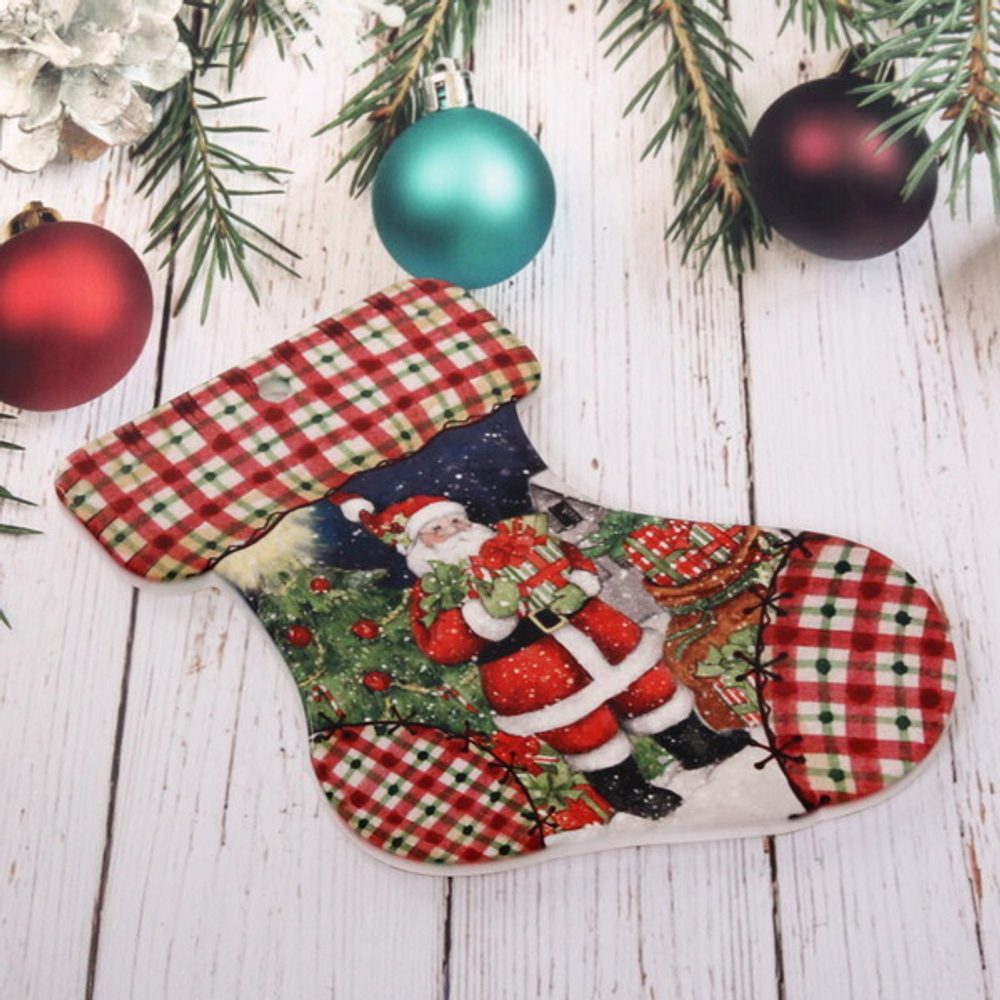 Подставка под горячее керамика «Носок» 18*24см Дед Мороз с подарком