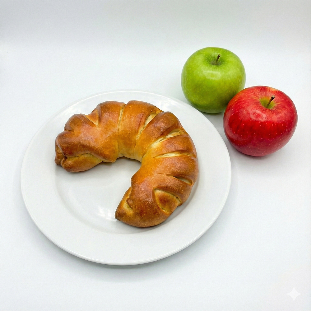 Рогалик с яблоком