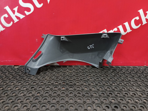 Накладка торпедо правая 2018 год.