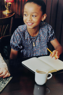 ZARA ПЛАТЬЕ С ЦВЕТОЧНЫМ ПРИНТОМ, СИНИЙ