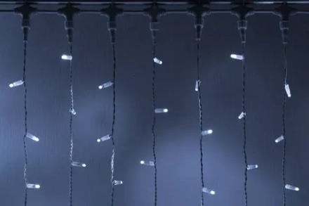 Светодиодный занавес 600 холодных белых LED ламп, 2*3 м., статика, белый провод ПВХ, Teamprof (TPF-C2*3-CW/W)