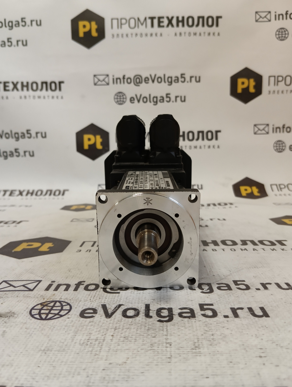 Lenze MCS 06C41-SRMB0-A11N-ST5S00N-R0SU новое