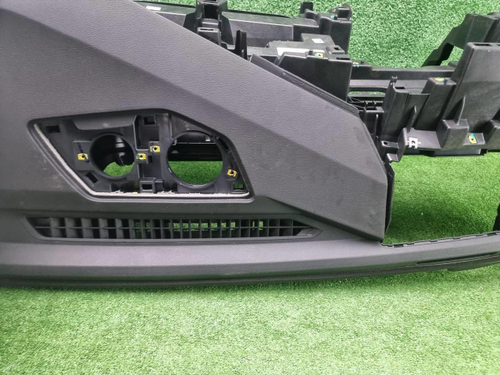 Торпедо Geely Tugella (2019-2024)