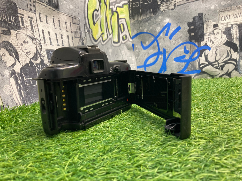 Nikon F-601