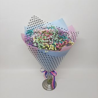 Воздушный букет разноцветных гипсофил в авторской упаковке из корейской пленки