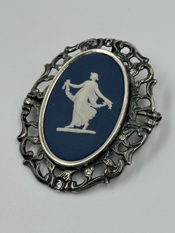 Брошь Wedgwood