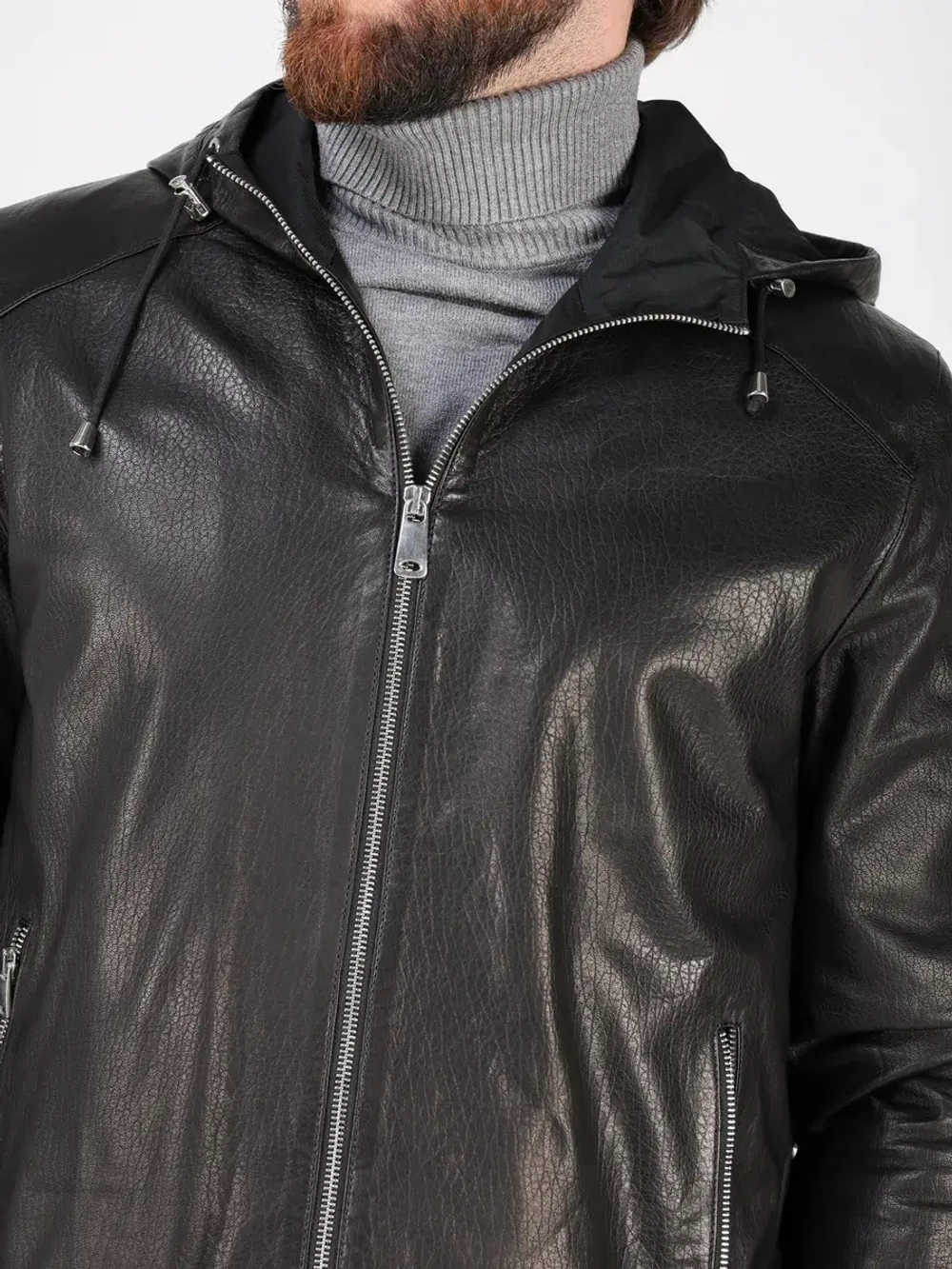 Кожаная куртка демисезонная с капюшоном