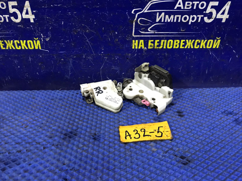 Замок двери задней правой NISSAN CEFIRO 1997