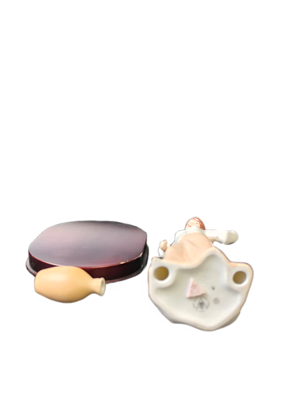 Статуэтка "Девушка с кувшином" Royal Dux Bohemia