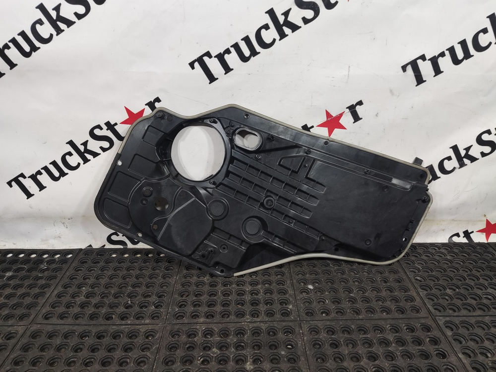 Монтажная панель двери левой 2020г