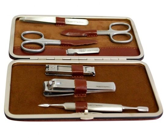 МАНИКЮРНЫЙ НАБОР ИЗ 7 ПРЕДМЕТОВ В КОЖАНОМ ЧЕХЛЕ СВЕТЛО-КОРИЧНЕВЫЙ T&H