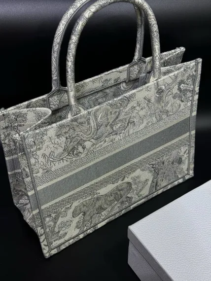 Сумка Dior Book Tote Dioriviera, белый/серый