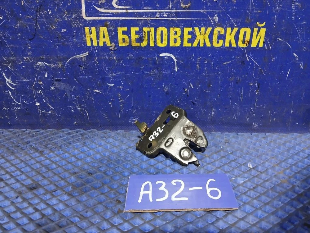 Замок багажника NISSAN CEFIRO 1994