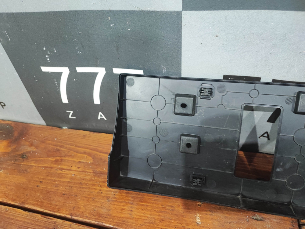 Площадка гос. номера Haval Jolion 21-нв Б/У Оригинал 2807100XST01A