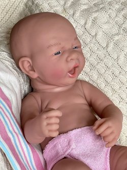 Кукла виниловая 35см в пакете (JX-293A5)