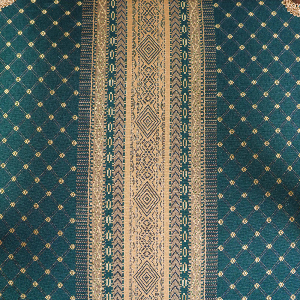 Антикварное кресло кабинетного типа