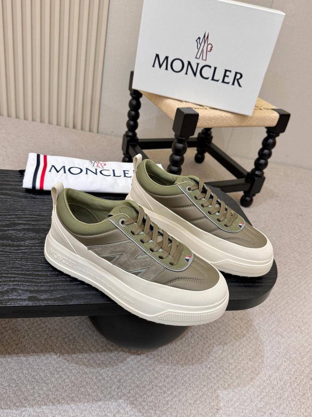 Кроссовки Moncler