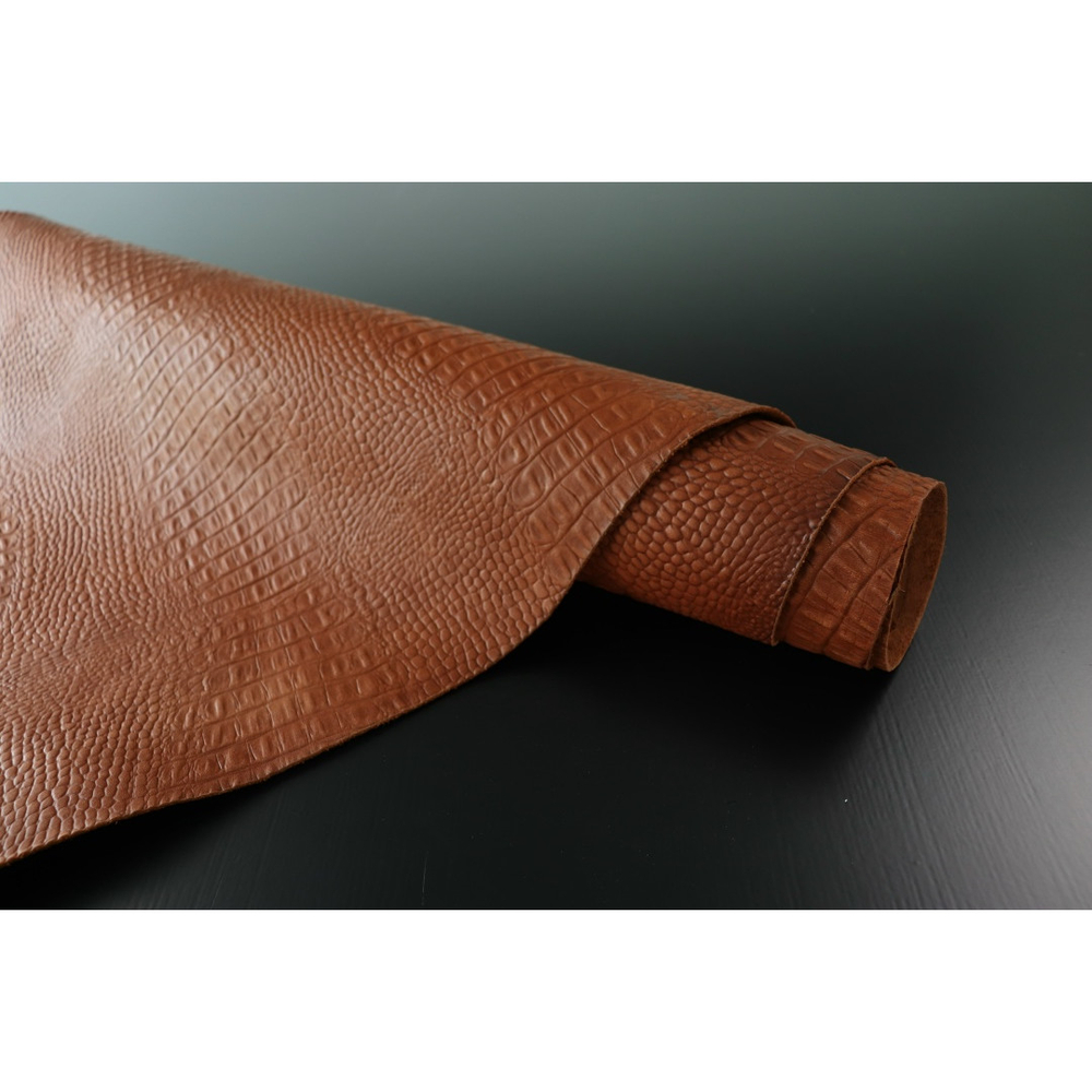 1,8-2,2 юфть коньяк рептилия⠀ ⠀