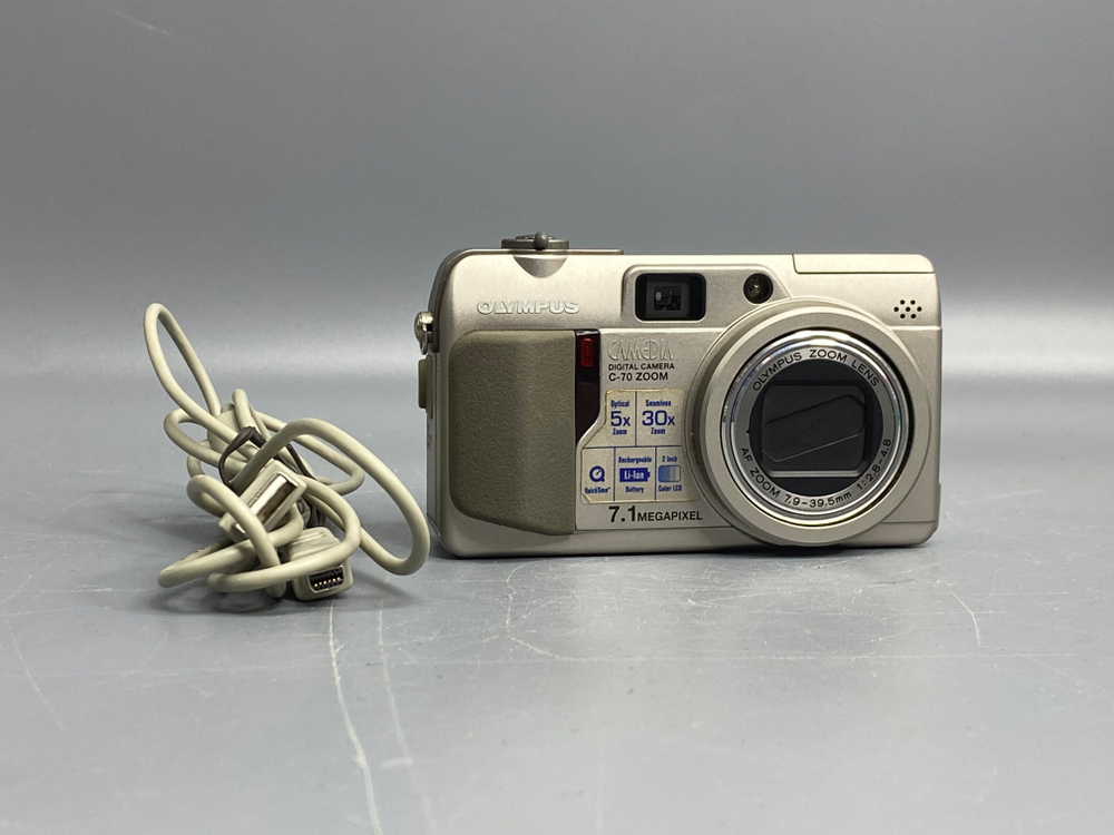 Olympus C-70 Zoom