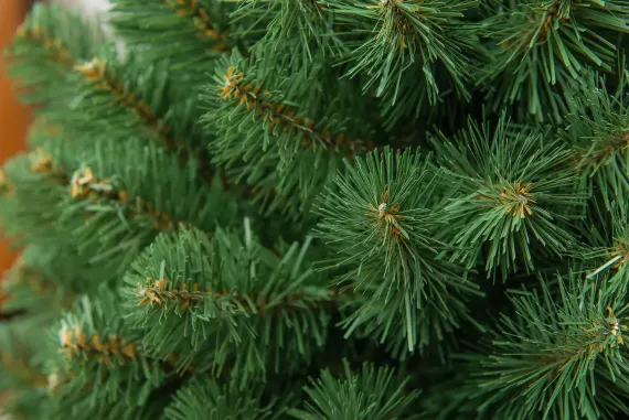 Искусственная елка Верона 90 см. с красными ягодками, мягкая хвоя ПВХ, ЕлкиТорг (67090)