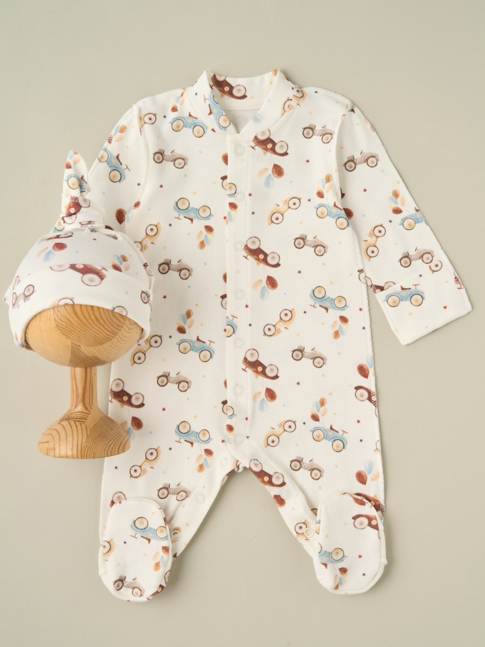 Комбинезон + шапочка-узелок "Машинки"