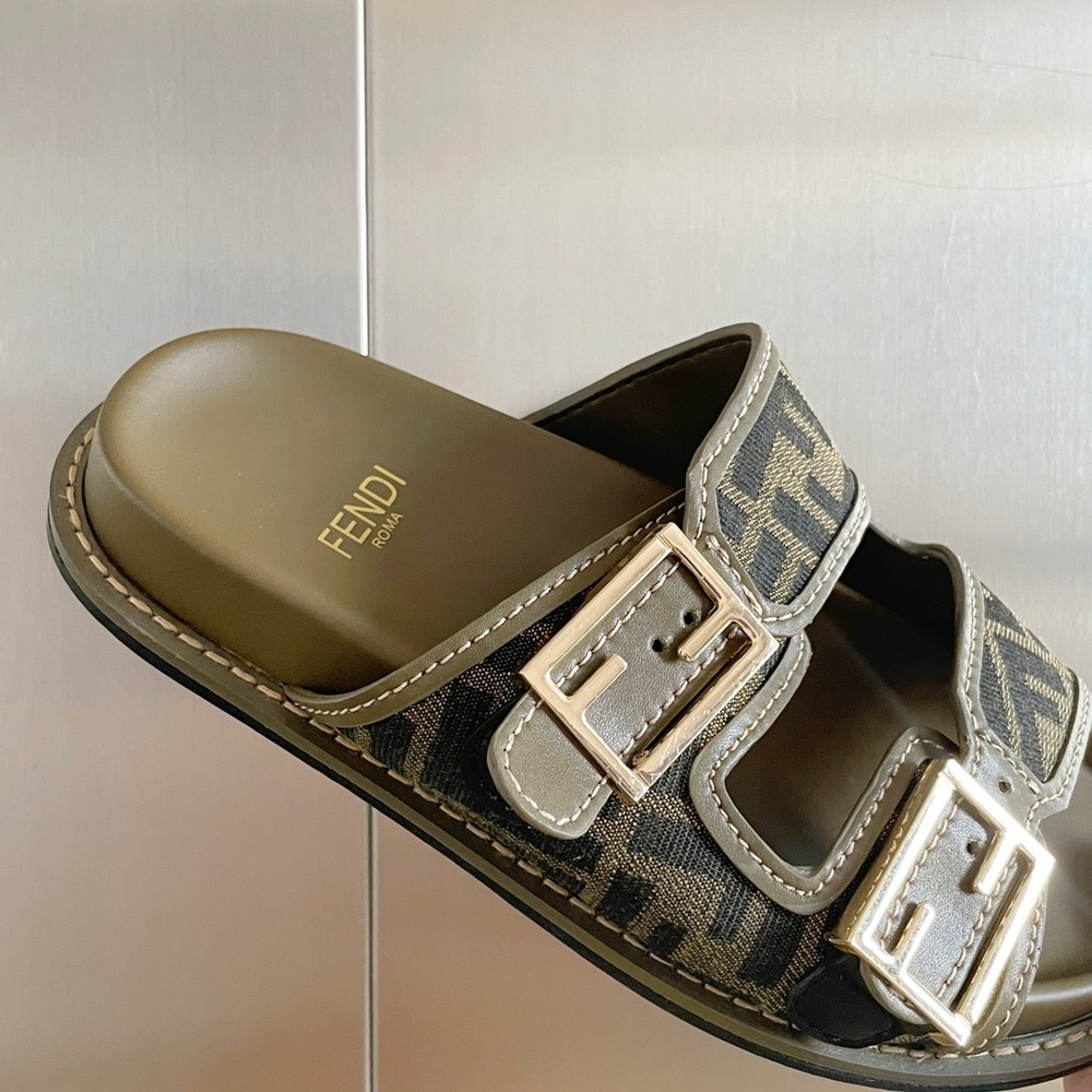Fendi Feel Slides