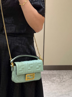 Fendi Baguette 19 cm