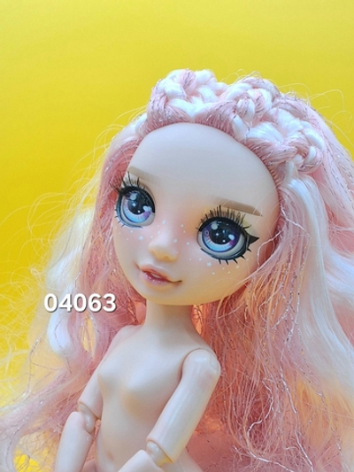 Кукла Rainbow High Winter Wonderland BELLA PARKER 04063
