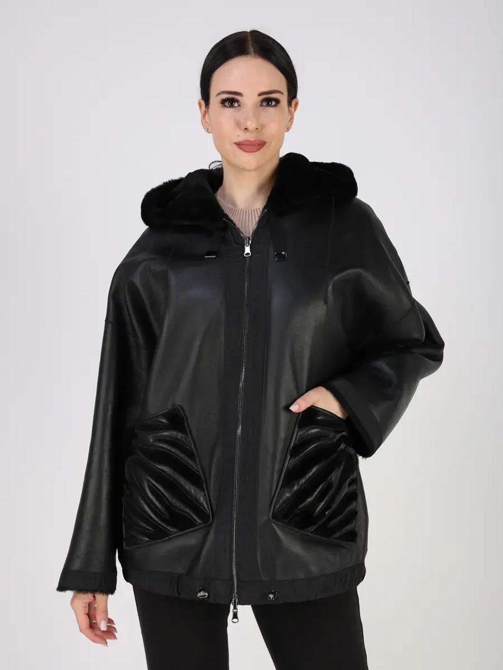 Дубленка зимняя натуральная с капюшоном шуба