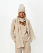 Набор из джемпера и шапки