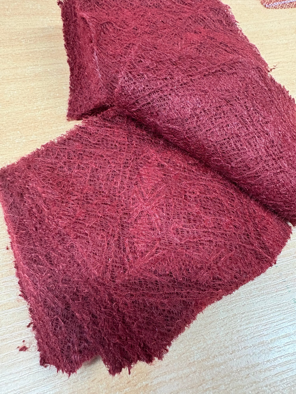 Вышивка на сетке /11*11=70 шт