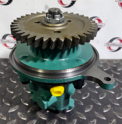 Насос масляный 15033078